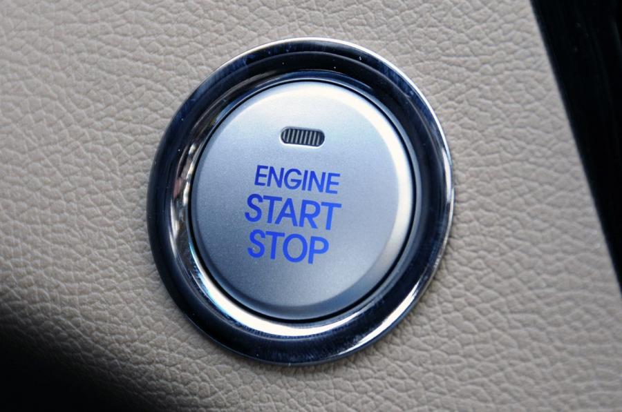  Hyundai Sonata 2011 года  (US) (фото 29 из 85)